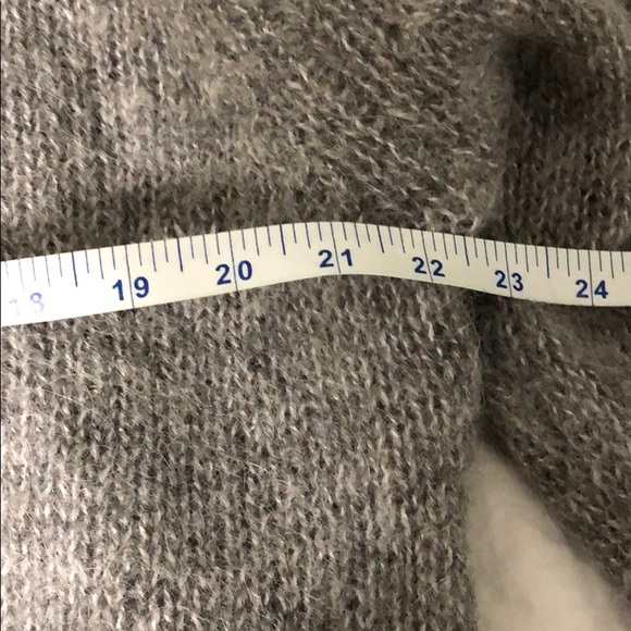 H&M Oversized Knit Sweater Small - Picture 4 of 5